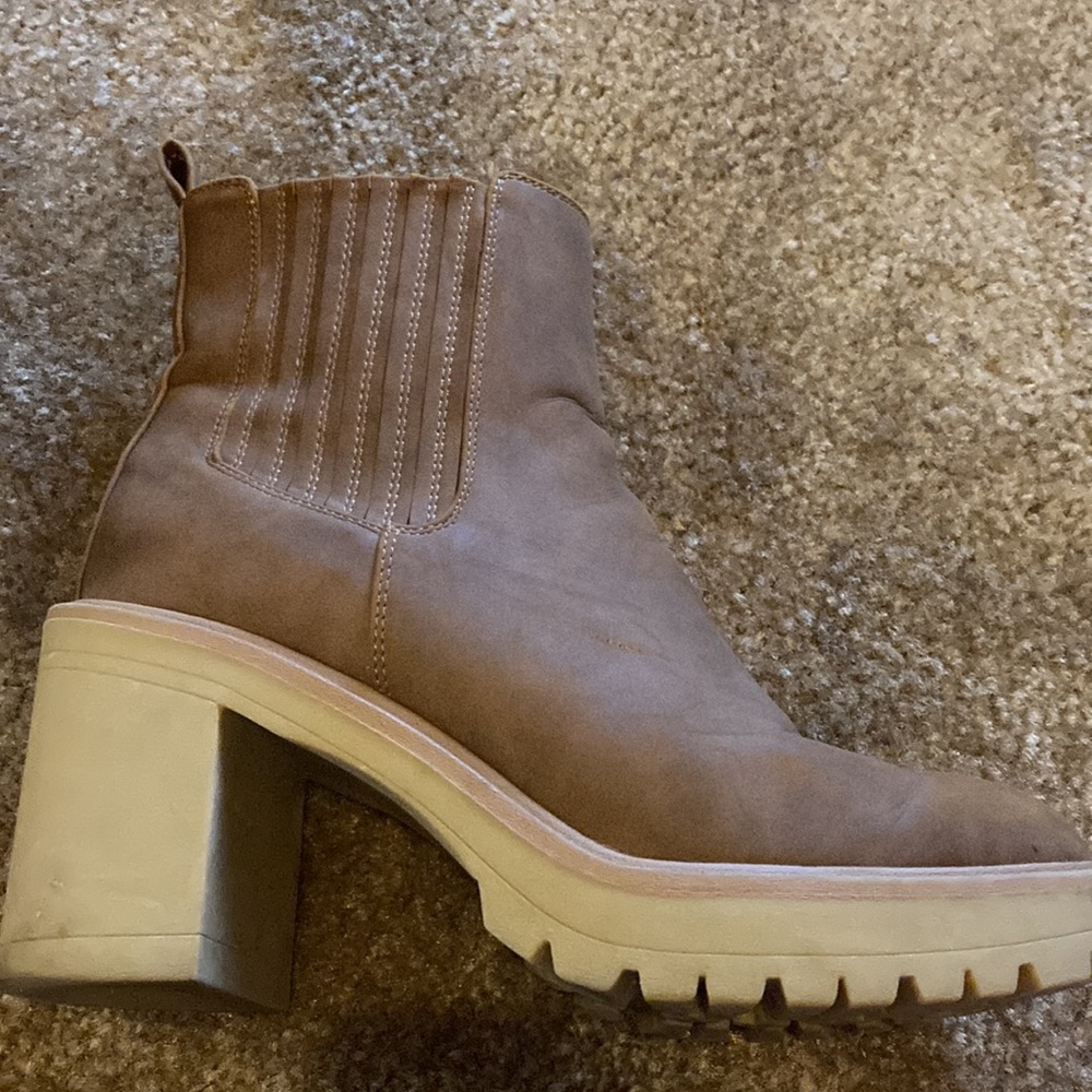 Jade booties - Picture 3 of 9